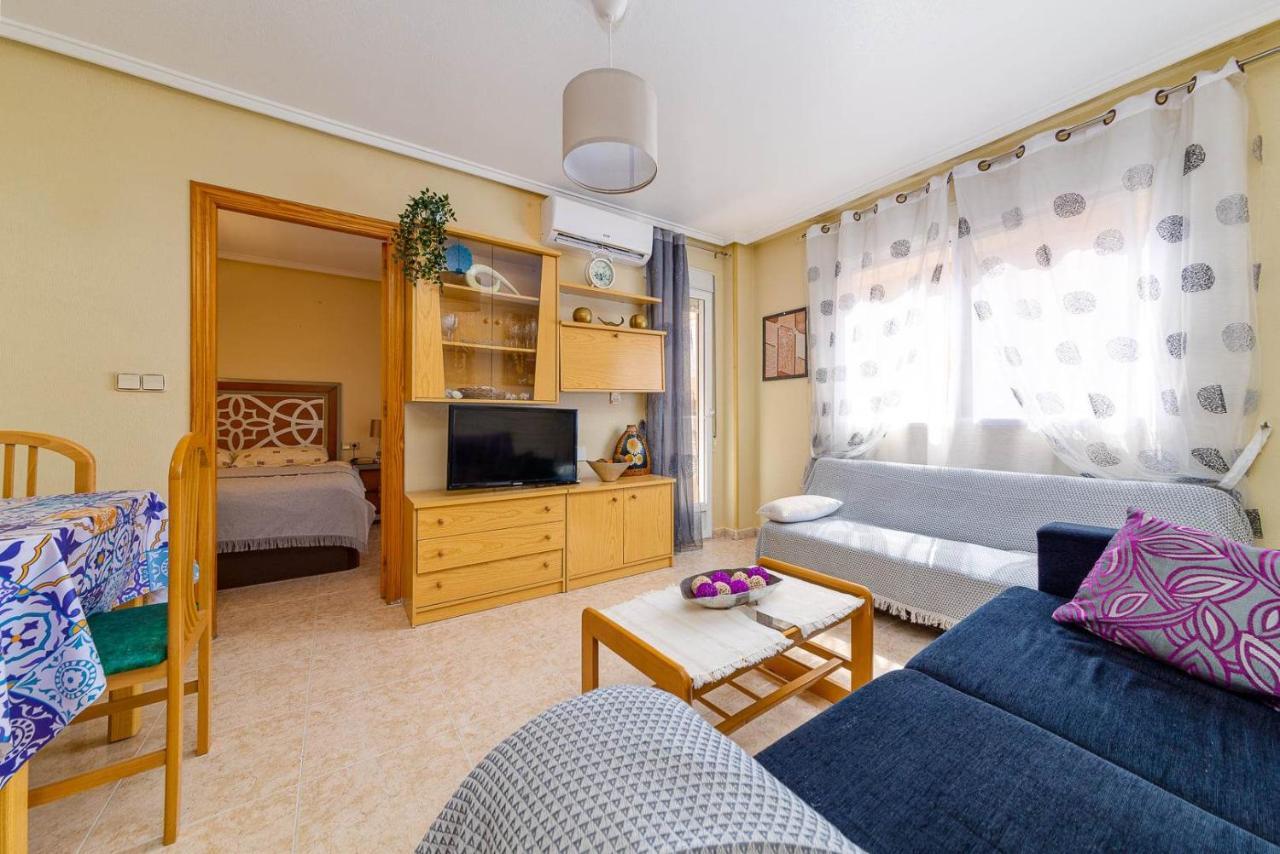 Cozy Appartment Torrevieja At Irina Exteriör bild