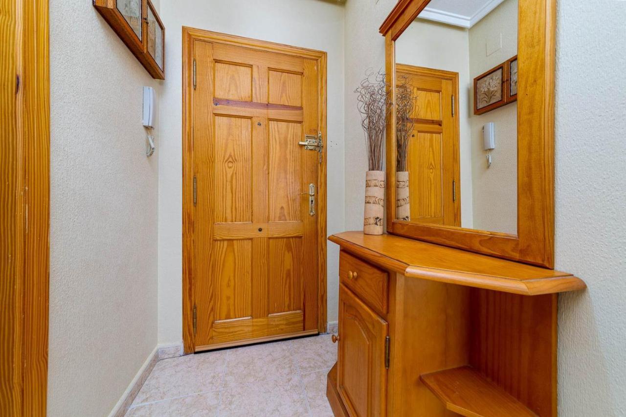 Cozy Appartment Torrevieja At Irina Exteriör bild