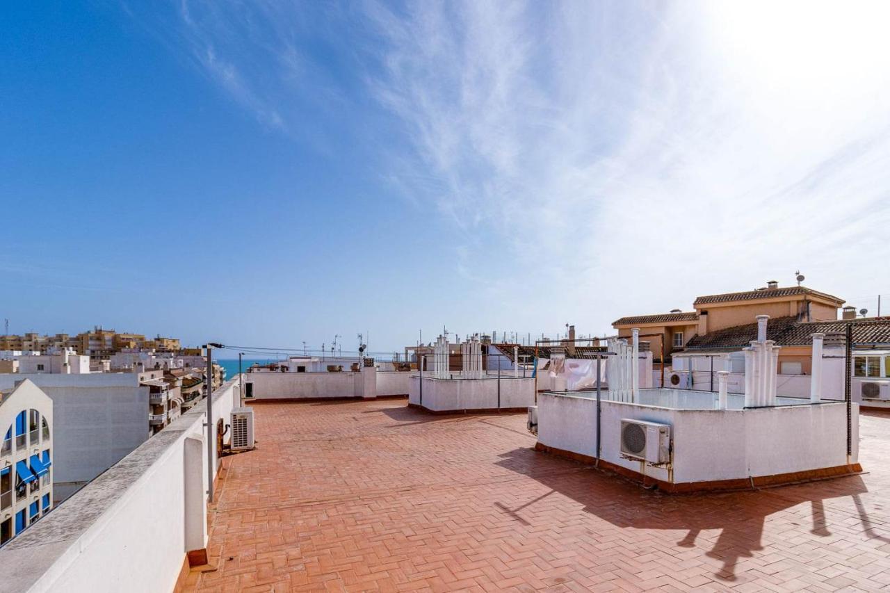 Cozy Appartment Torrevieja At Irina Exteriör bild
