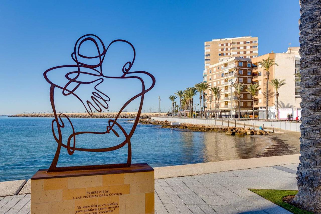 Cozy Appartment Torrevieja At Irina Exteriör bild