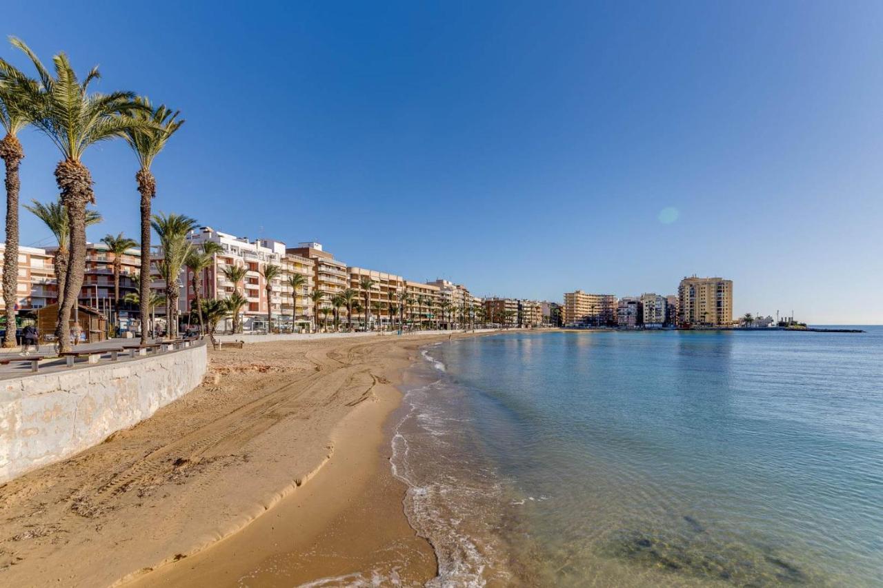 Cozy Appartment Torrevieja At Irina Exteriör bild
