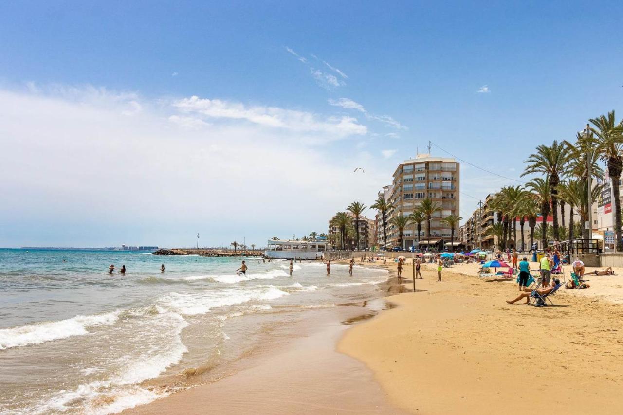 Cozy Appartment Torrevieja At Irina Exteriör bild