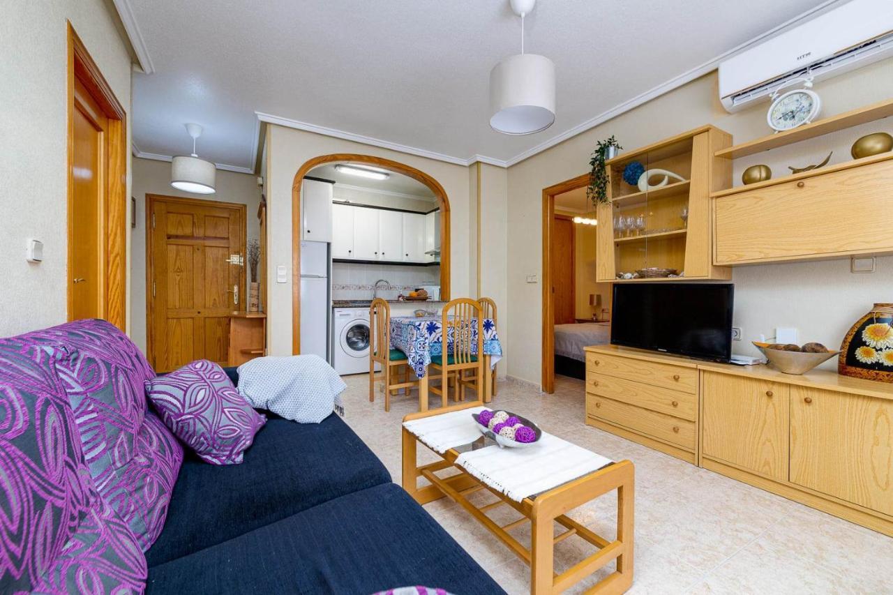 Cozy Appartment Torrevieja At Irina Exteriör bild